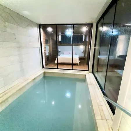 Emrovic Raj 新帕扎尔