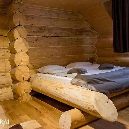 Hotel Emrovic Raj 4*