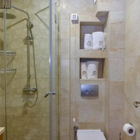 Hotel Emrovic Raj 4*