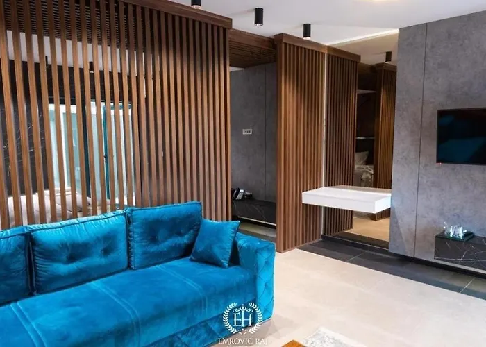 Hotel Emrovic Raj 4*