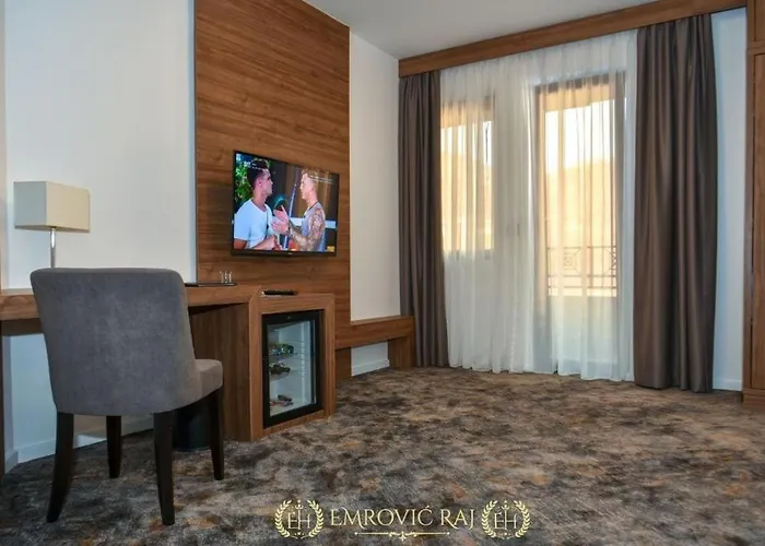 Hotel Emrovic Raj Novi Pazar